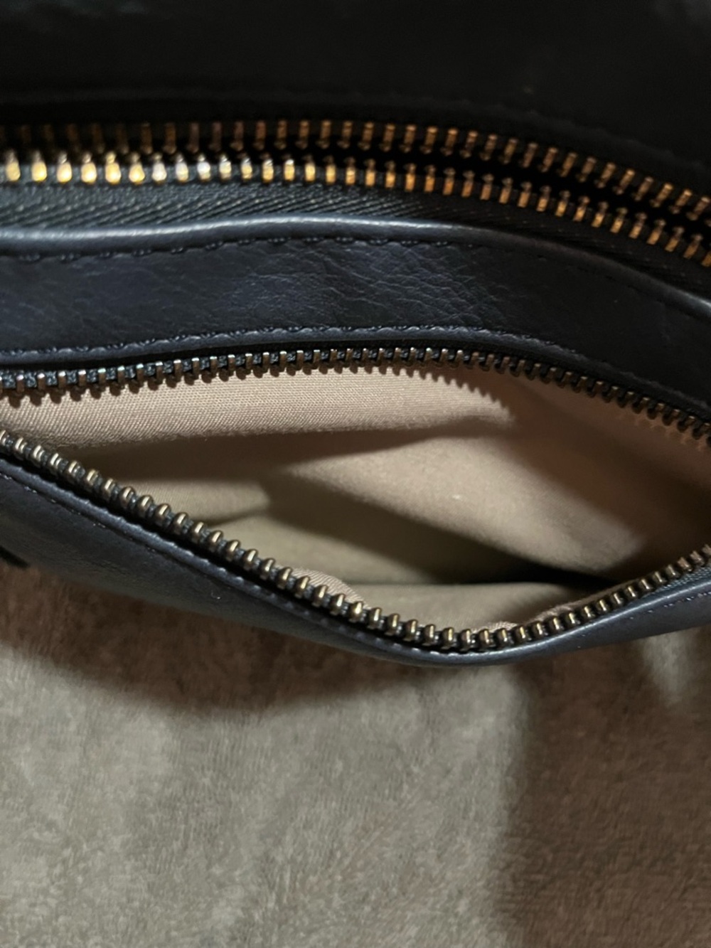 TELENA Navy Blue Crossbody Bag Multi Zip Compartments Adjustable Strap - Picture 8 of 14